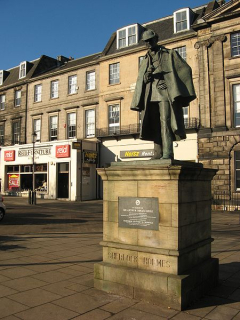 Sherlock Holmes statue, Edinburgh