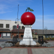 The big red apple monument, Georgia