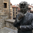 Estatua de Ken Follet, Vitoria